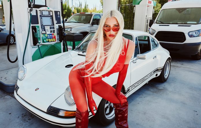 Kesha, photo by Brendan Walter