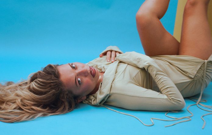 Nilüfer Yanya dancing shoes ep interview