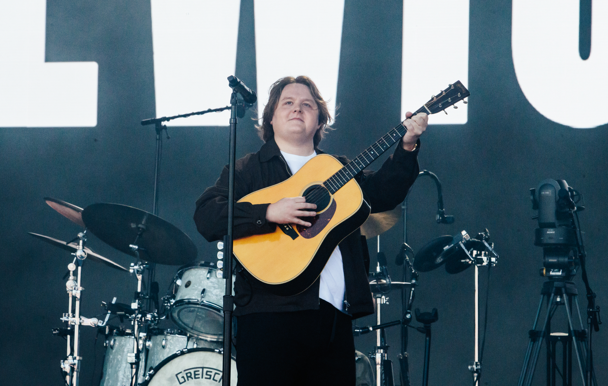 Lewis Capaldi performs at Glastonbury 2025, photo by Andy Ford